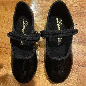 Girls Tap Shoes:  size 12.5